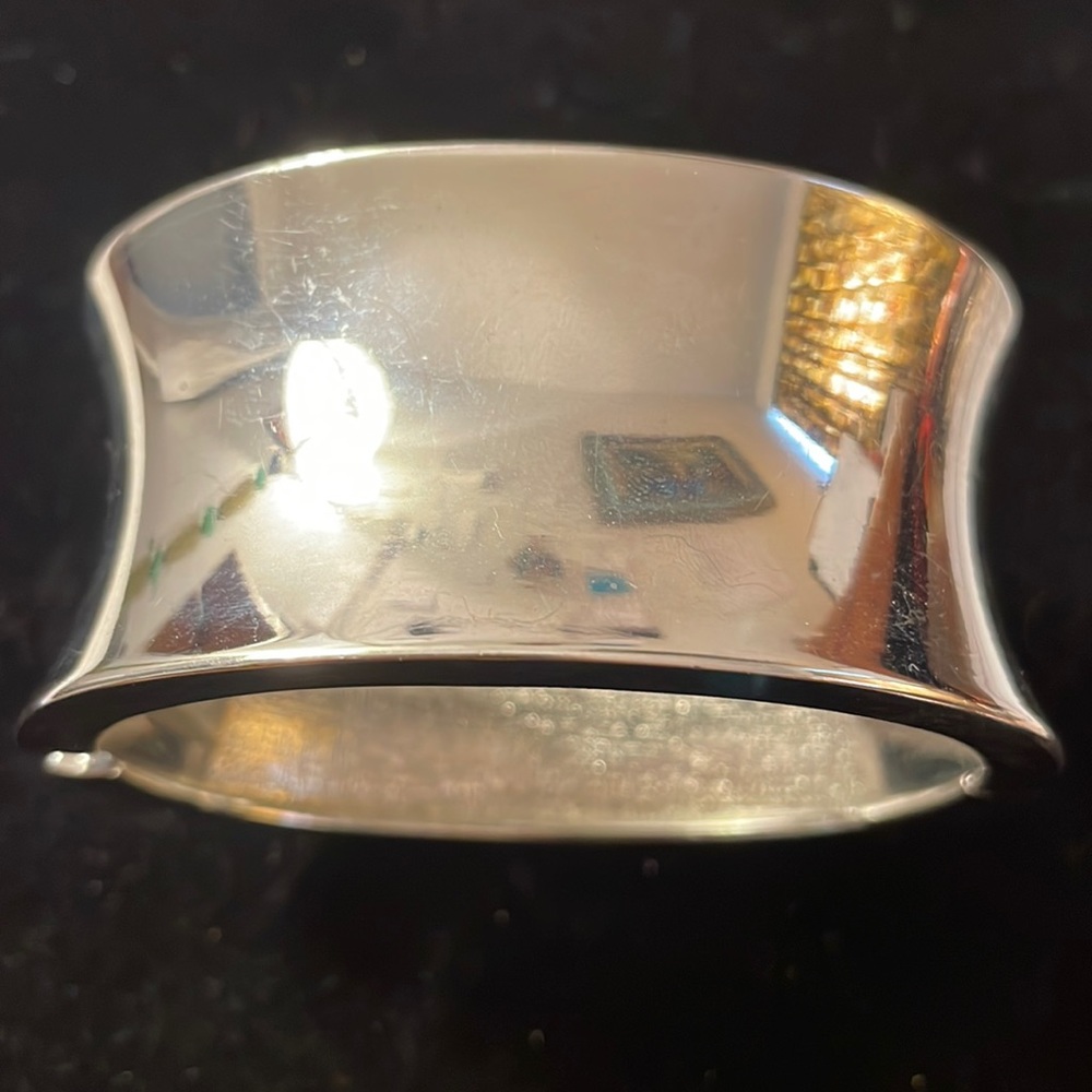 Contemporary Shine Hinged Silver-tone Unbranded Bracelet
